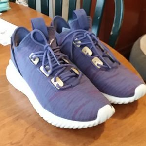 Adidas womans size 7